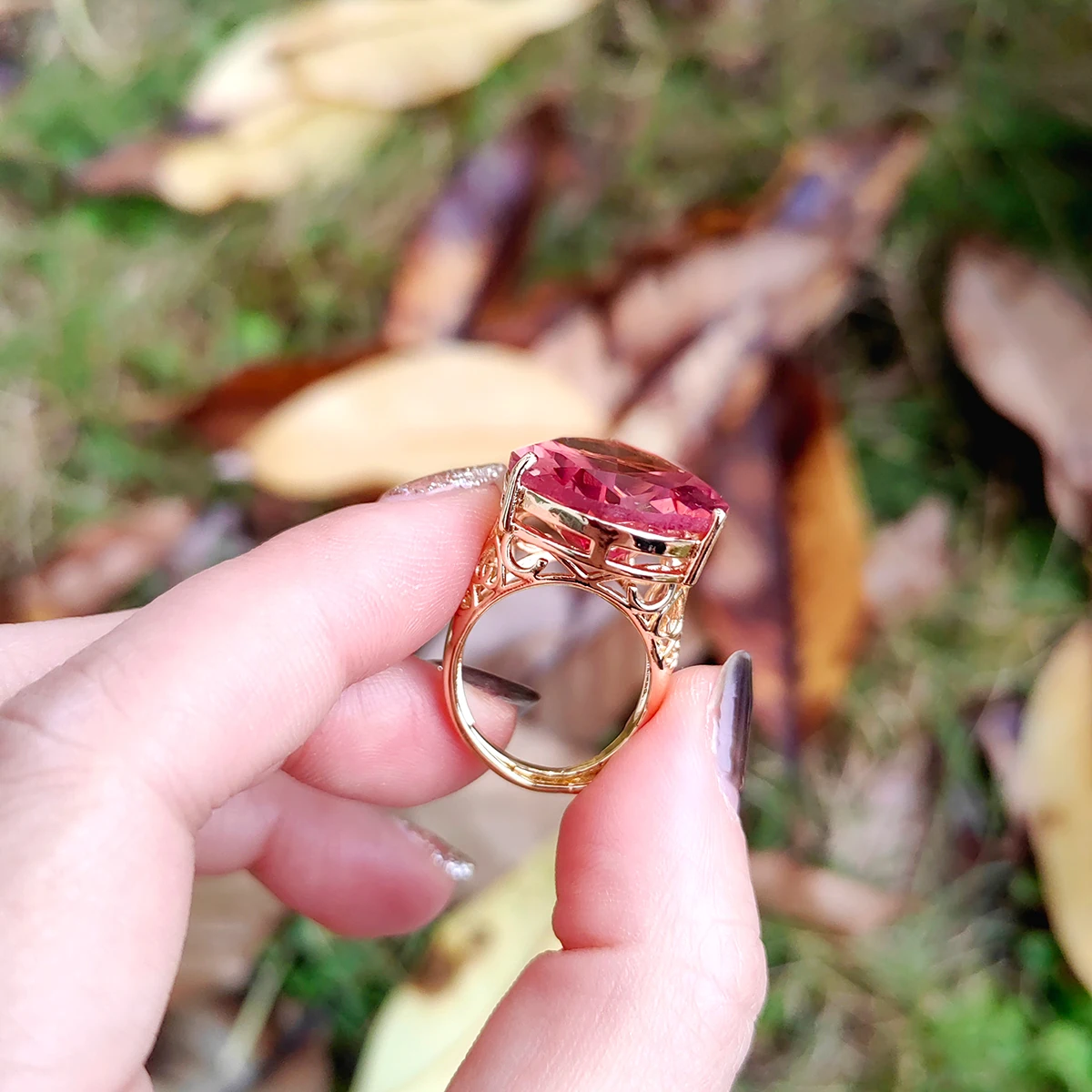 Women's Color Changing Sultanite Oval Ring