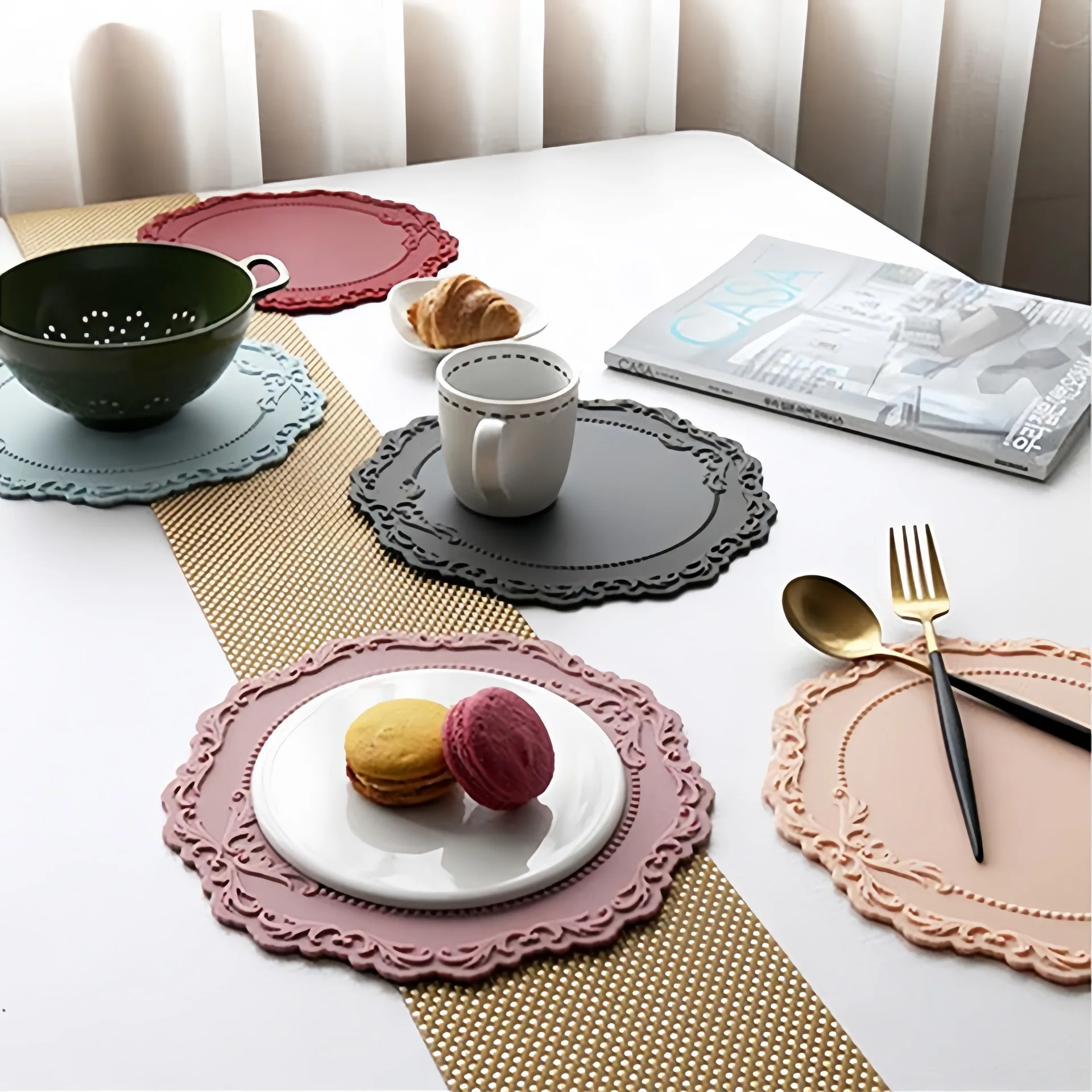 Wholesale French style silicone placemats, retro dining table insulation mats, lace coasters, heat-resistant pot mats, European