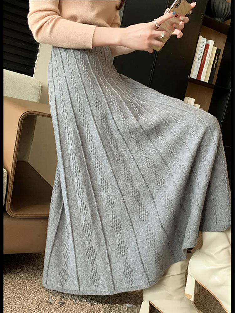 

Women's Knitted Long Skirt Pleated Elastic High Waist Midi Skirt Solid Bright Silk Jacquard A Line Casual Autumn Women Clothing