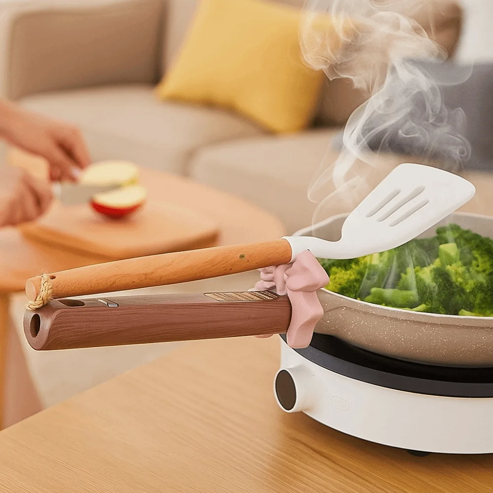 

5pcs Anti-Overflow Bow Spatula Holder Heat Resistant Non-Slip Base Shovel Storage Rack Silicone Space Saving Soup Spoon Holder