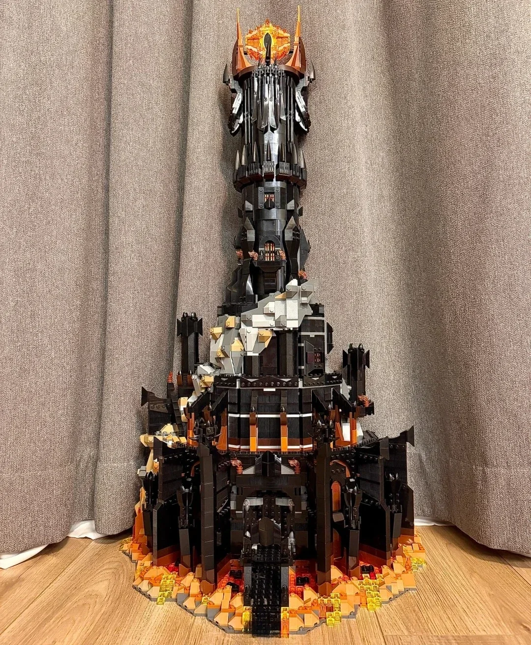 Schwarzer Turm Dunkles Modell Bausteine Kit Ziegel Kreative Symbole MOC Ziegel Dekor Spielzeug Für