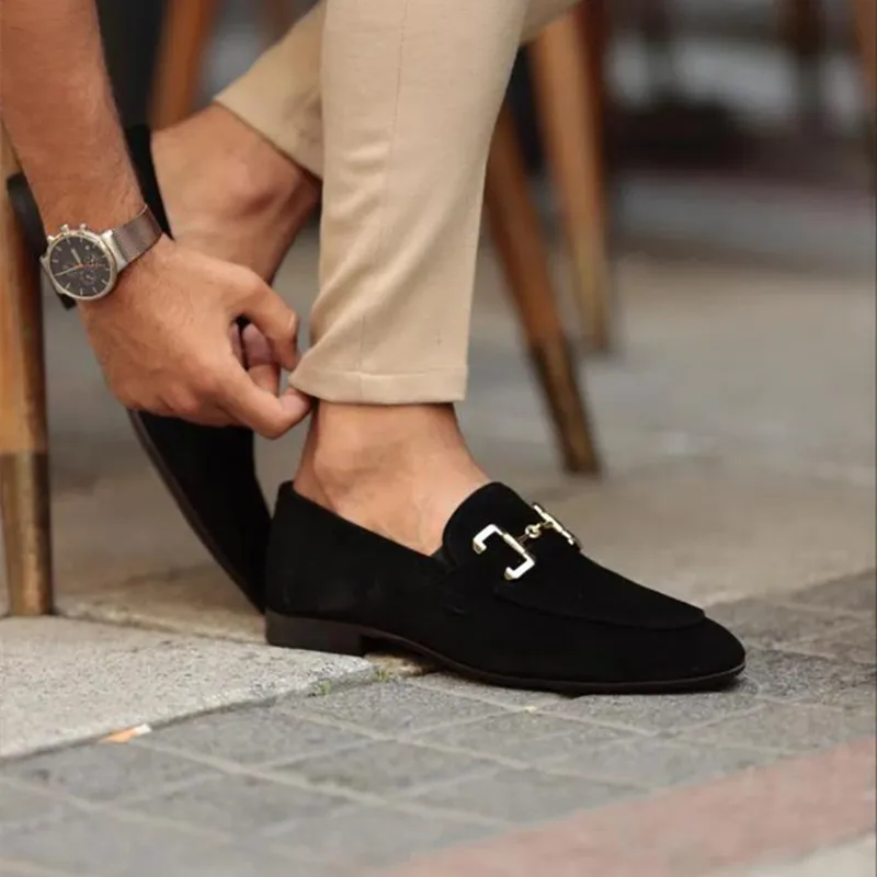 Loafers of Men Black Metal Decoration Breathable Slip-On Men Dress Shoes Size 38-46 Men Shoes Sapatos Formais Masculinos