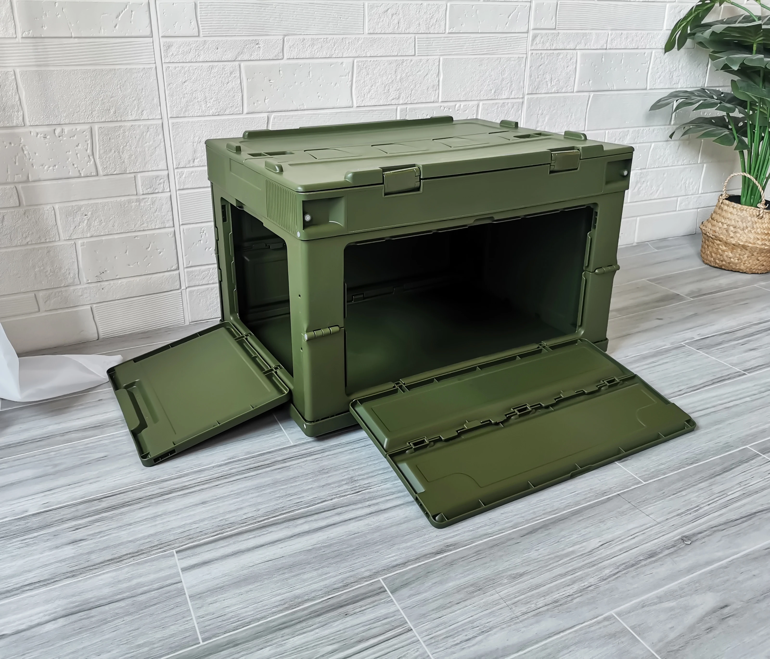 

50L Outdoor Camping Tote Matt Finished Plastic Folding Box