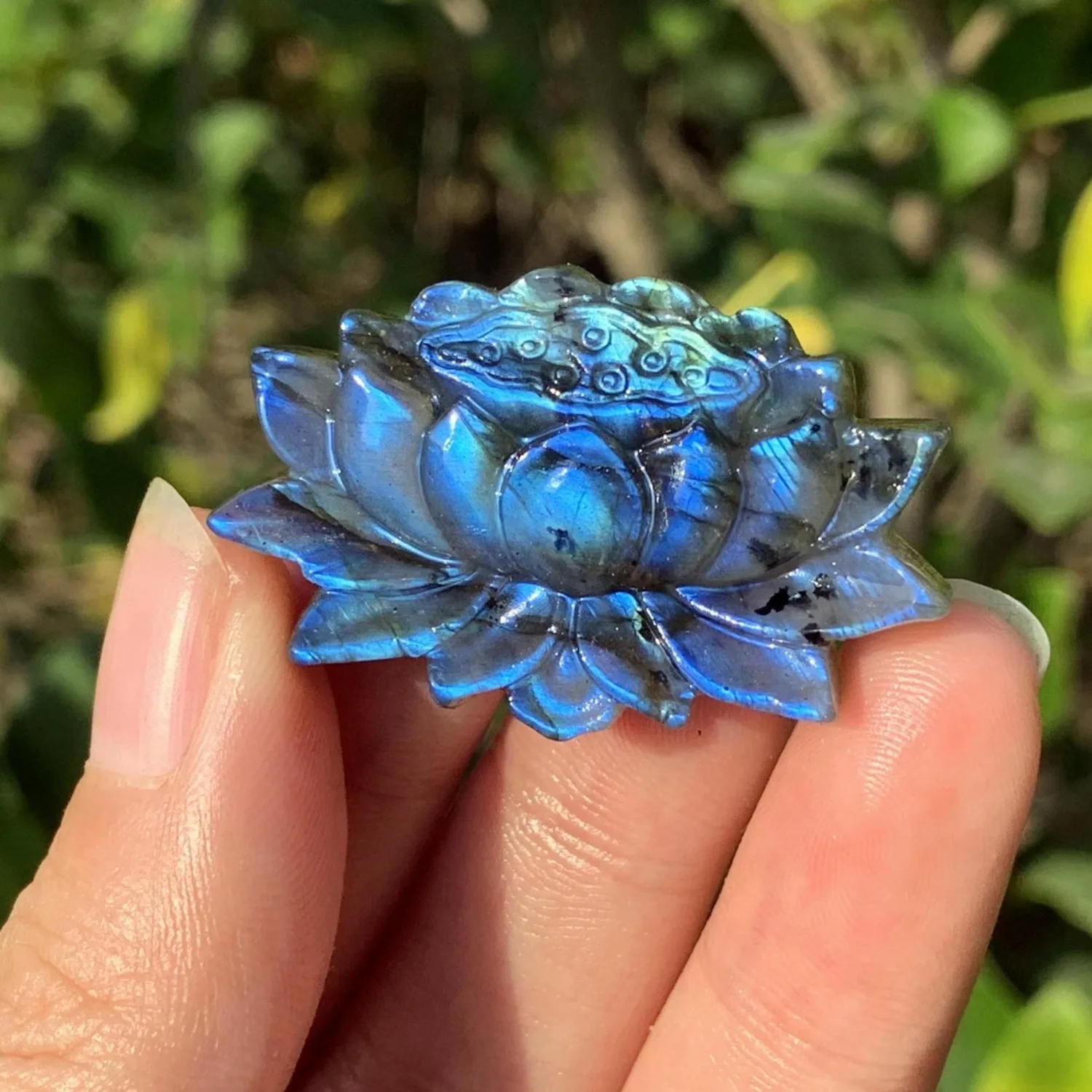 1pc Natural Labradorite Lotus Carving, DIY Crystal Pendant, Symbol of Noble Character, Exquisite Lotus Flower Craft
