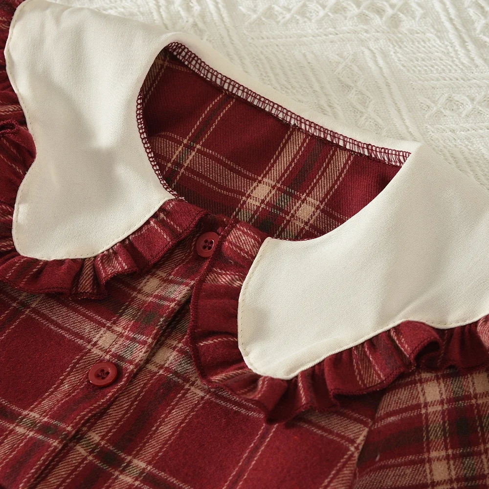 Bear Leader Koreanischer Stil Rot Kariertes Muster Herbst Mädchenkleider Weihnachten Kinderkleidung Farbblockiertes Revers Langarmkleid – Detail 4