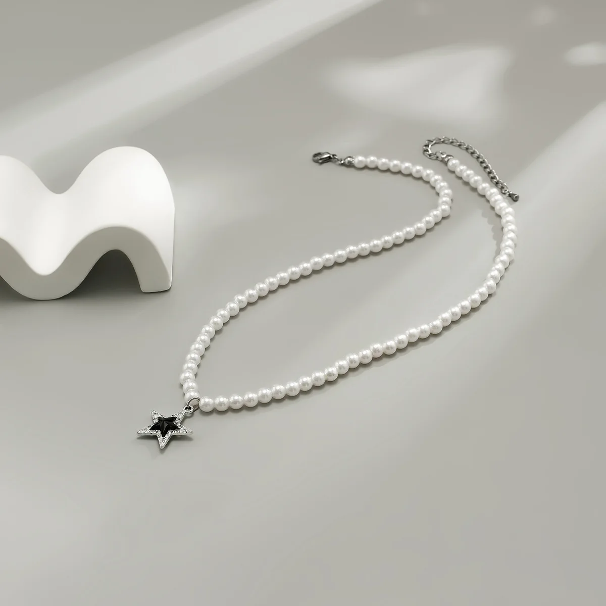 Schlichtes Design, zylindrische Form, Anhänger-Halskette, Retro-Stil für Männer, goldfarbene Edelstahl-Schlangenkette, Schmuck, Hip-Hop-Accessoires – Detail 6