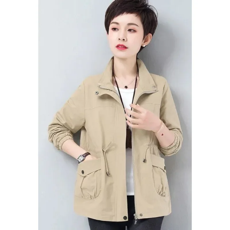 

Женская короткая ветровка с подкладкой, молния на талии, воротник с лацканами, куртка для отдыха среднего возраста, свободное пальто большого размера