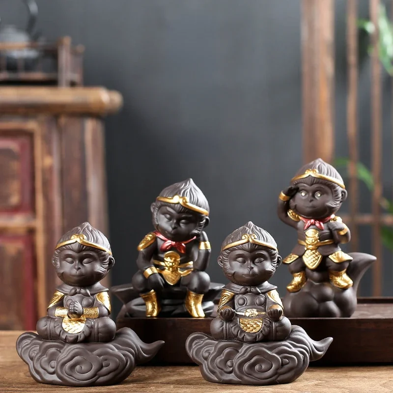 

Foot-operated Xiangyun Sun Wukong purple clay tea pet ornaments boutique tea toys Monkey King tea set accessories