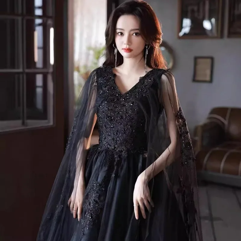 فستان سهرة أسود أنيق، مضيف متخصص، مزاج مأدبة، فستان زفاف راقي، حفل للبالغين، عرض كبير، تنورة طويلة