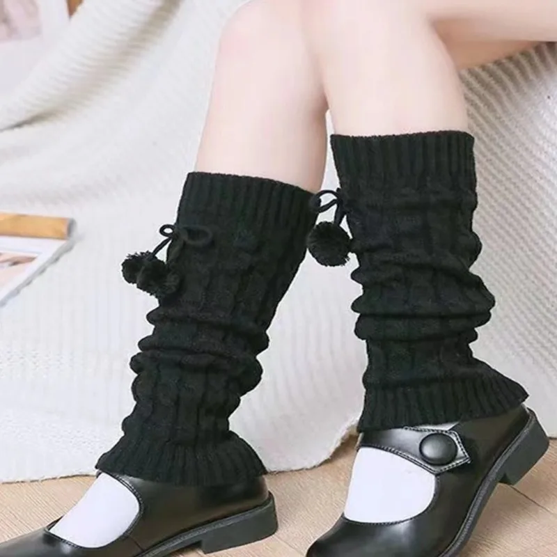 Ein Paar japanische Harajuku-All-Match-Socken-Set mit Haufen in der Mitte der Wade, weiß gestricktes Campus-JK-Riemen-Set mit langen Beinen für Damen – Detail 4