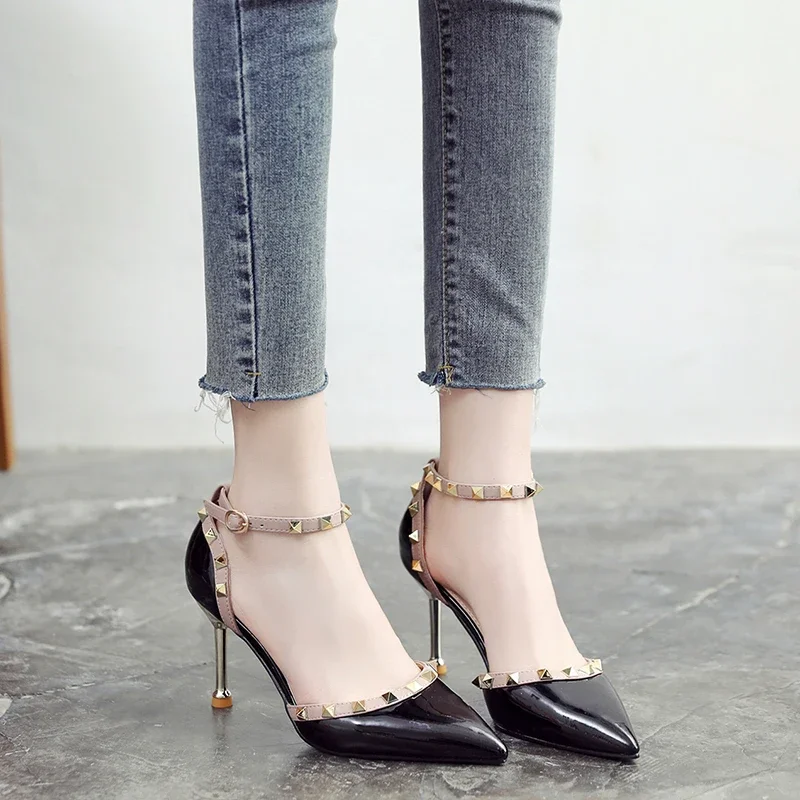 

Размер 31–43, женские сандалии, черные, синие летние туфли, женская пикантная обувь на высоком каблуке с заклепками, вечерние туфли