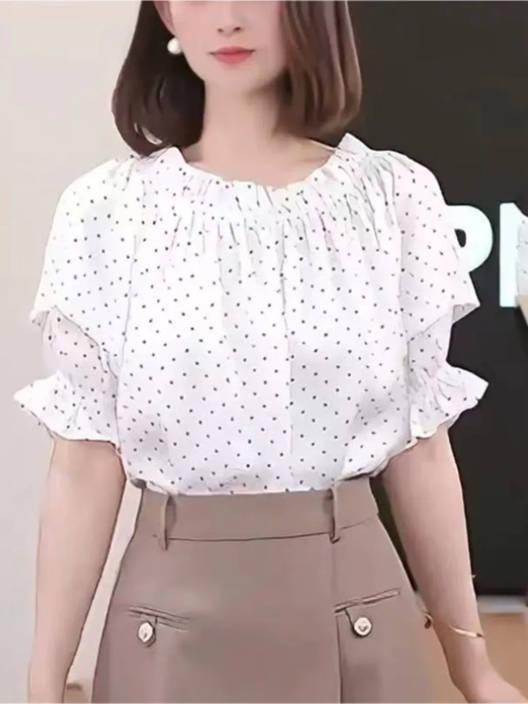 

n Polka Dot Women's irt Summer 2025 New Loose Faion Five Sve Le Collar Design Sense Top Polyester Fiber