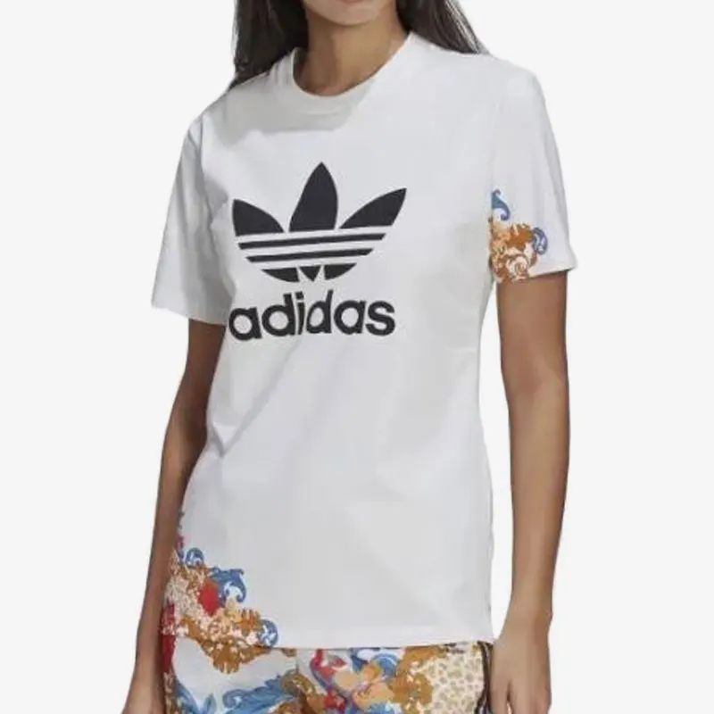 

Женская повседневная спортивная футболка Adidas Authentic New Season с принтом GN3354