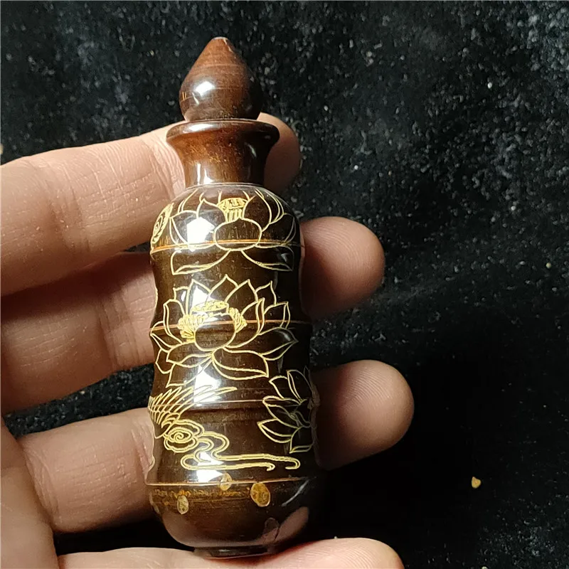 Handicrafts bone carving, lotus snuff bottle pulp