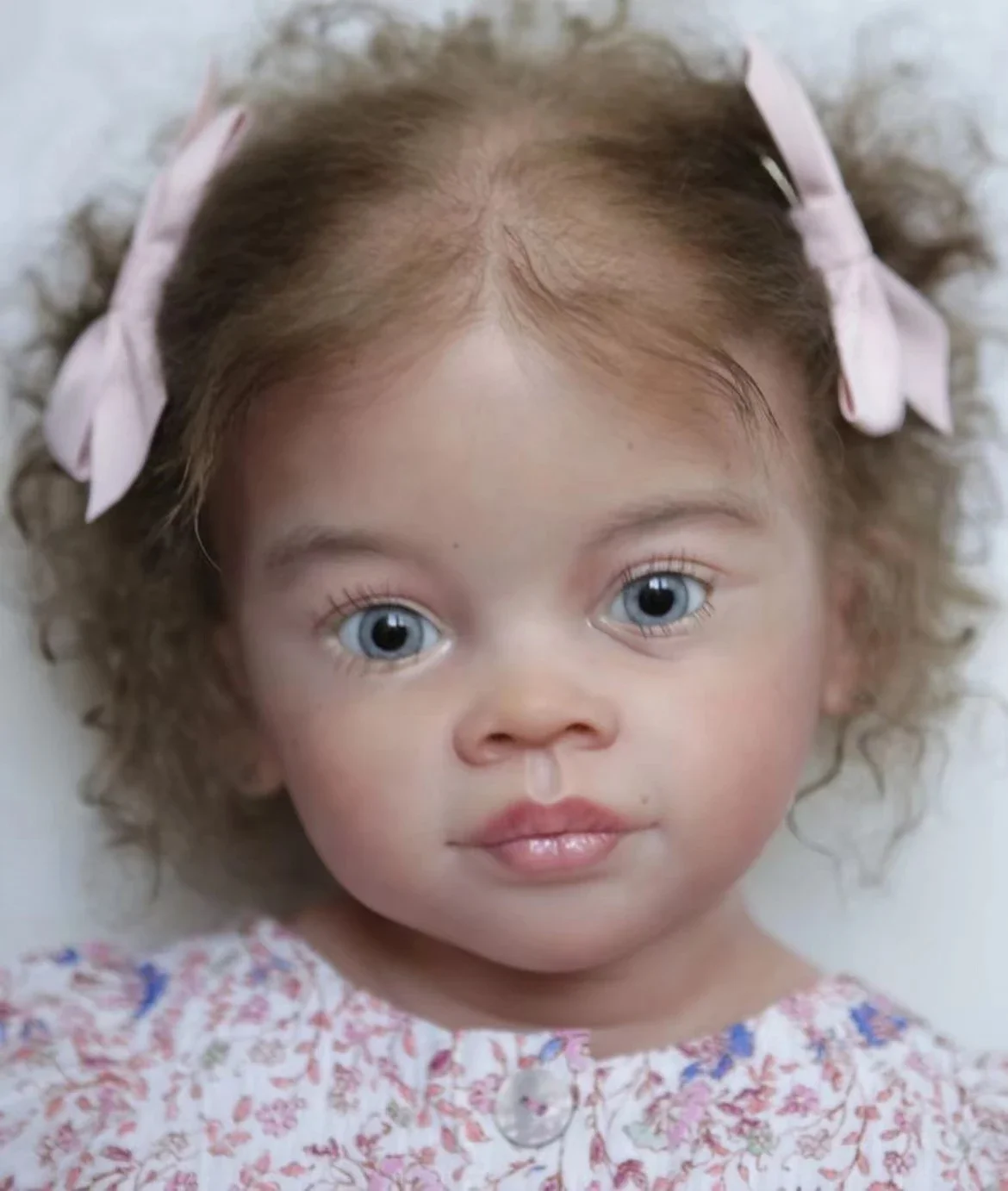 DLS Fornitura limitata personalizzata Reborn Baby Doll Meili Abito diverso Capelli ricci castani Bambole già finite Regalo di Natale