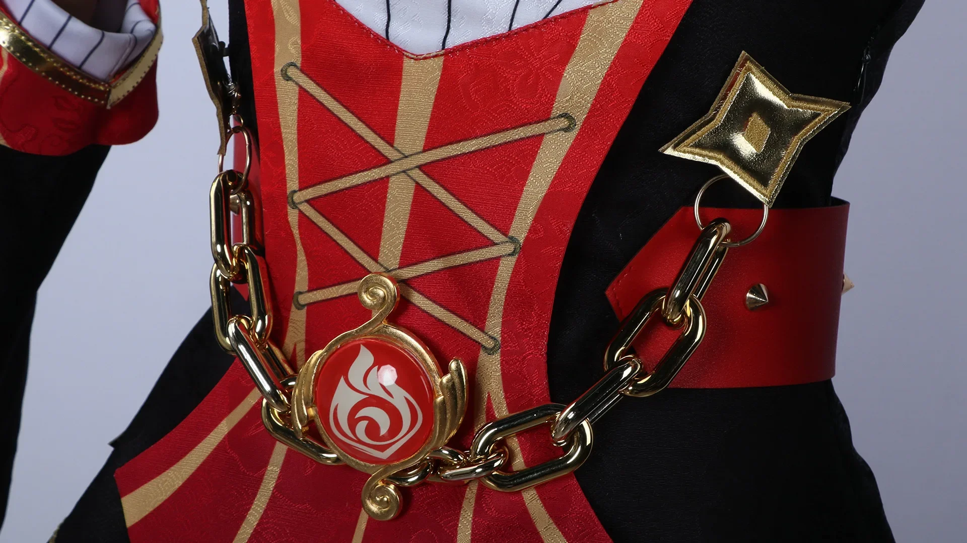 [Wetrose]Chevreuse Genshin Impact cosplay costumes زي تنكري من Chevreuse ، مجموعة كاملة من Genshin ، شعر مستعار ، قبعة ، أحذية ، عيد الهالوين ، عيد الميلاد ، عيد الميلاد ، العام الجديد