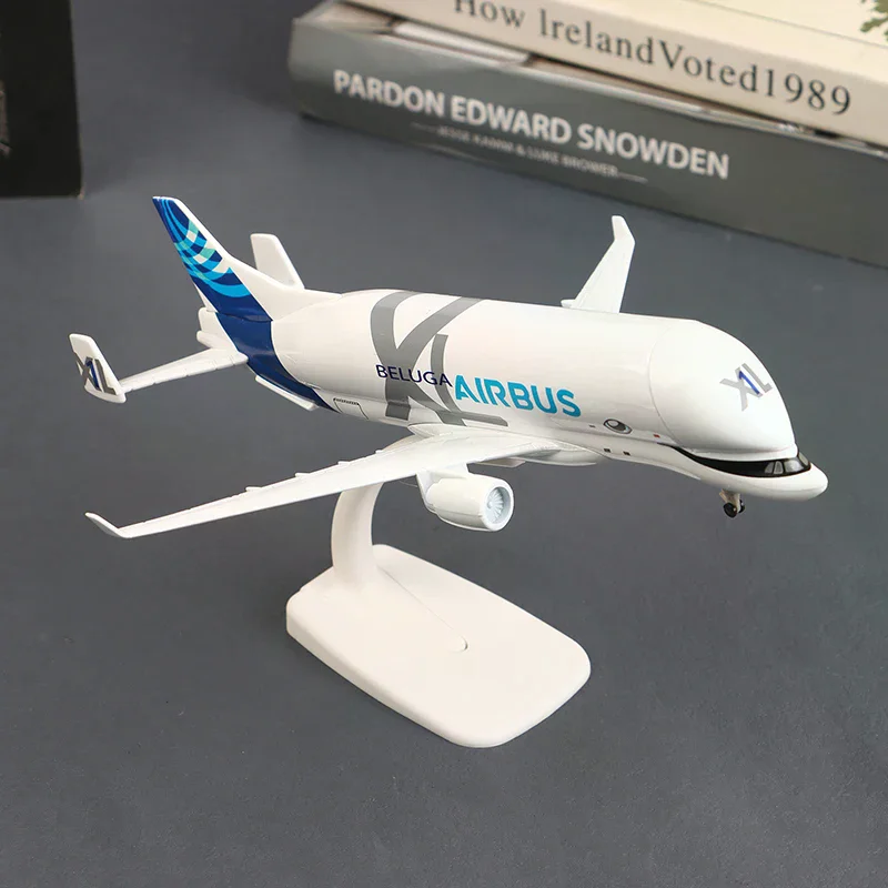 Alloy Casting Airplane Toy of White Whale Transport, 20cm A300-600 Beluga Airlines Model.