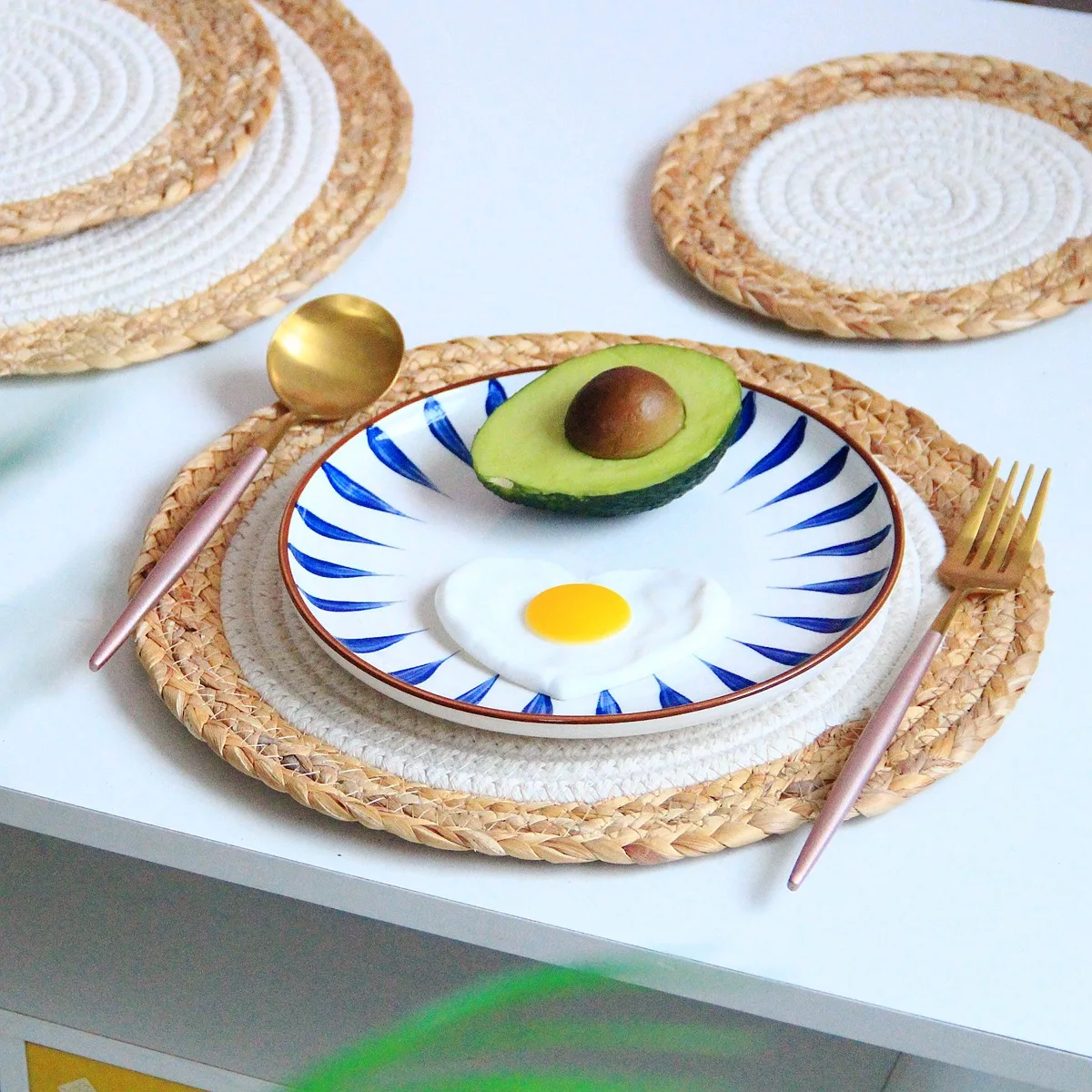 

Japanese-style Table Mat Heat Insulating Pad Straw and Cotton Woven Heat Resistant Mat Handcrafted Woven Table Placemat