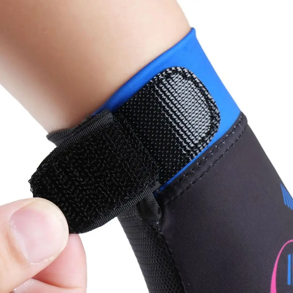 ثلاثة أصابع اليد اليسرى قفازات البلياردو اليد اليسرى مقاومة للاهتراء قفازات تدريب البلياردو خفيفة الوزن المكشوفة