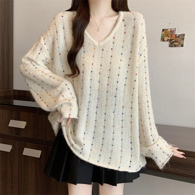 Рисунок 2 - Женский свитер, винтажный цветной горошек