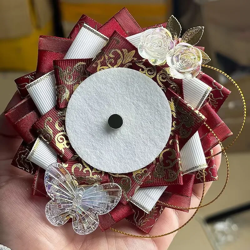 "Sparkling Rose Doll" is a very popular cosplay project at the comic exhibition. Suitable for relatives and friends,size 55-75mm