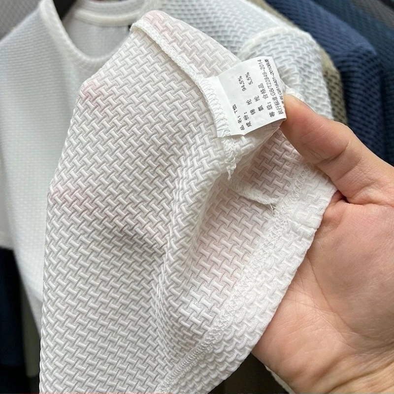 เสื้อยืดคอกลมแขนสั้นสำหรับผู้ชายผ้าไอซ์ซิลค์ตาข่ายระบายอากาศได้ดีสีพื้นบางลำลองเท่ๆแห้งเร็ว
