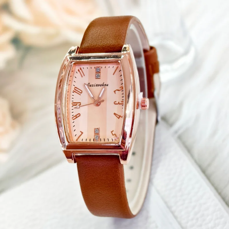 New Fashion Luxury Woman Tonneau Leather Watch Women Retro Wristwatches Students Casual Quartz Watches For Gifts Reloj Mujer Hot
