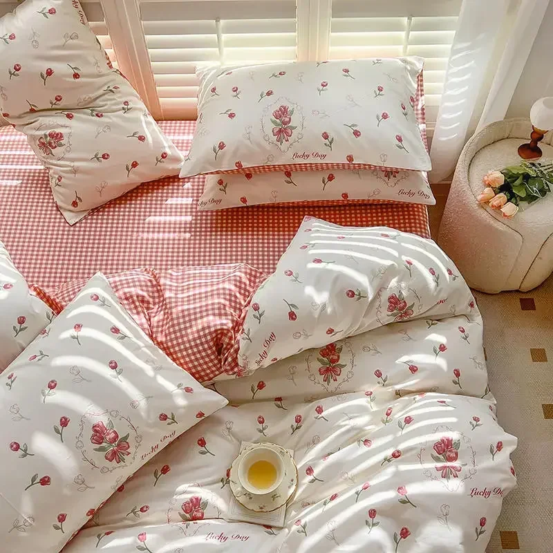 INS Wind Pure Cotton 100 Bedding Set of Four Pieces with Broken Flower Mesh Red Bedding Pieces Quilt Cover Sheet Set