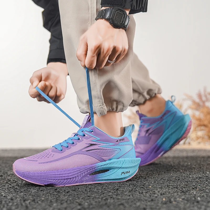 Herren-Freizeitsportschuhe, neue Rennschuhe mit Farbverlauf und Carbonplatte, atmungsaktive Fly-Knit-Mesh-Dämpfung, rutschfeste Schuhe für Herren und Damen, Outdoor-Sportschuhe für morgendliches Lauftraining. – Detail 18