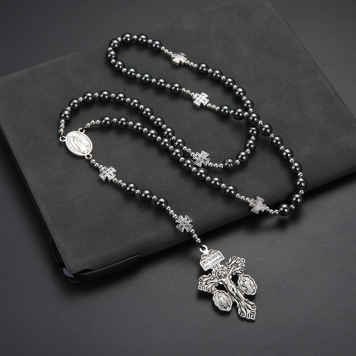بارد الأزياء الأسود الهيماتيت جولة الخرز الصليب قلادة سانت بنديكت قلادة للرجال والنساء الوردية #4