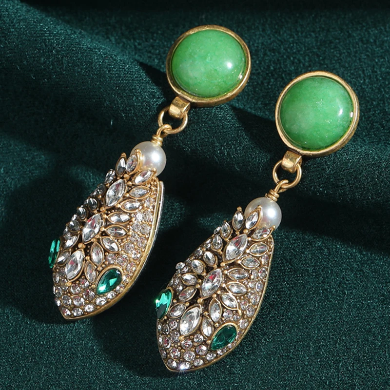 

Vintage Green Crystal Snake Head Earrings For Woman Natural Glaze Round Rhinestone Luxury Quality Designer Gift Accessories 2025