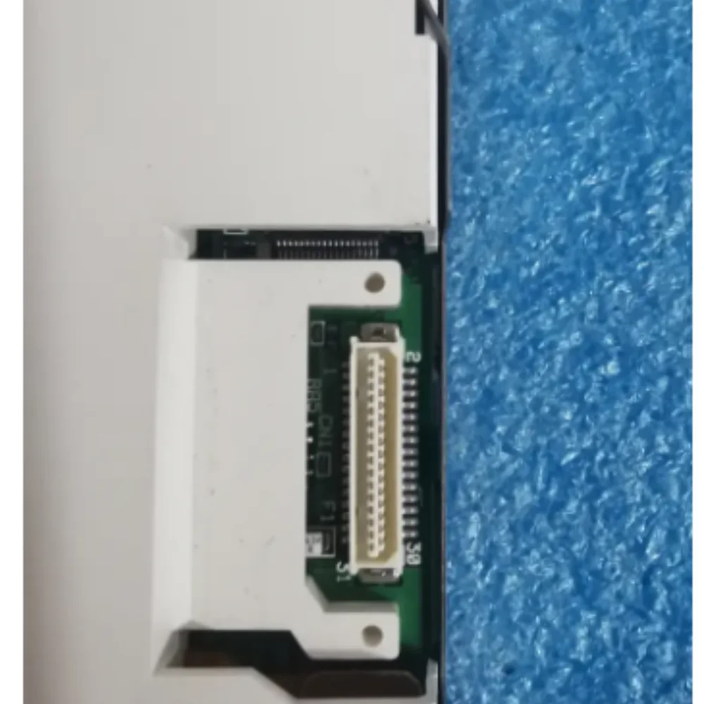 

LQ084V1DG44 replacement LCD Screen Display