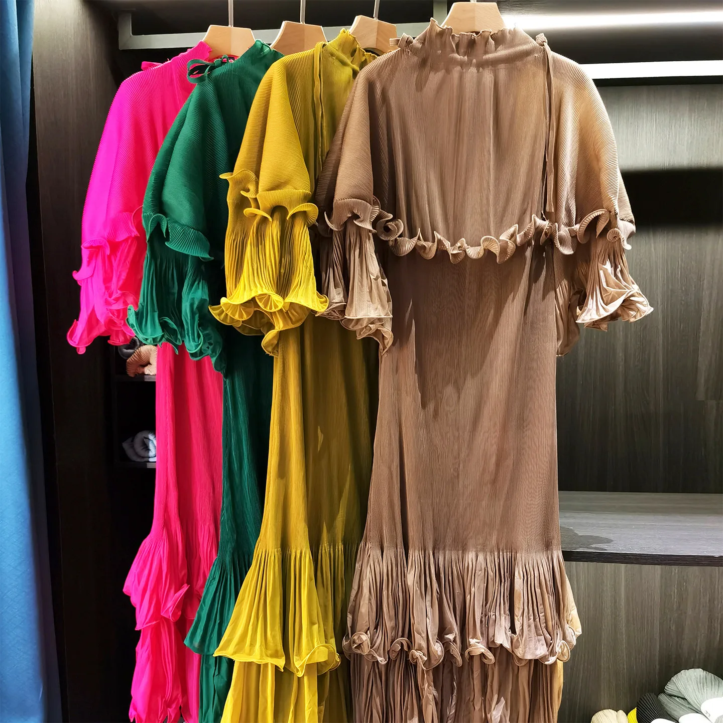 Miyake Spring Collection: Ruff - Vintage Collectible Bells ulasan dan harga