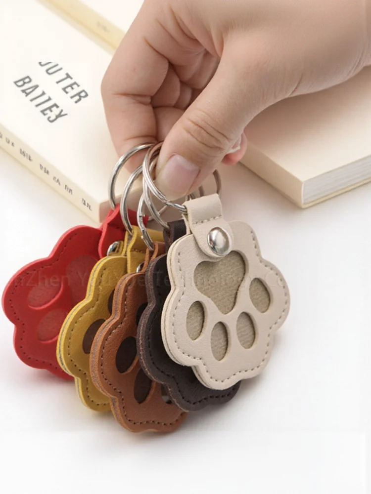 Sac de rangement de cheveux d'animaux de compagnie commémoratif en cuir, porte-clés patte de chat fait à la main, porte-clés commémoratif pour animaux de compagnie