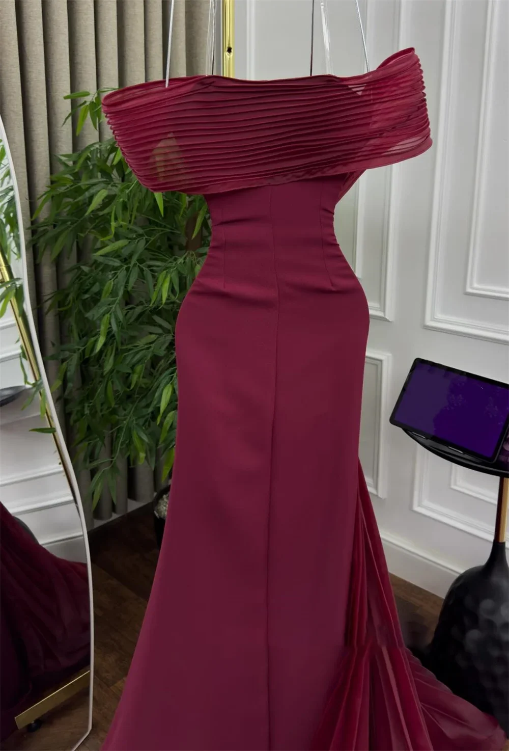 Burgundy Prom Dress Off-The-Shoulder Customize Mermaid Floor-Length Beadings Zipper Up Short Sleeves Dresses For Special Events