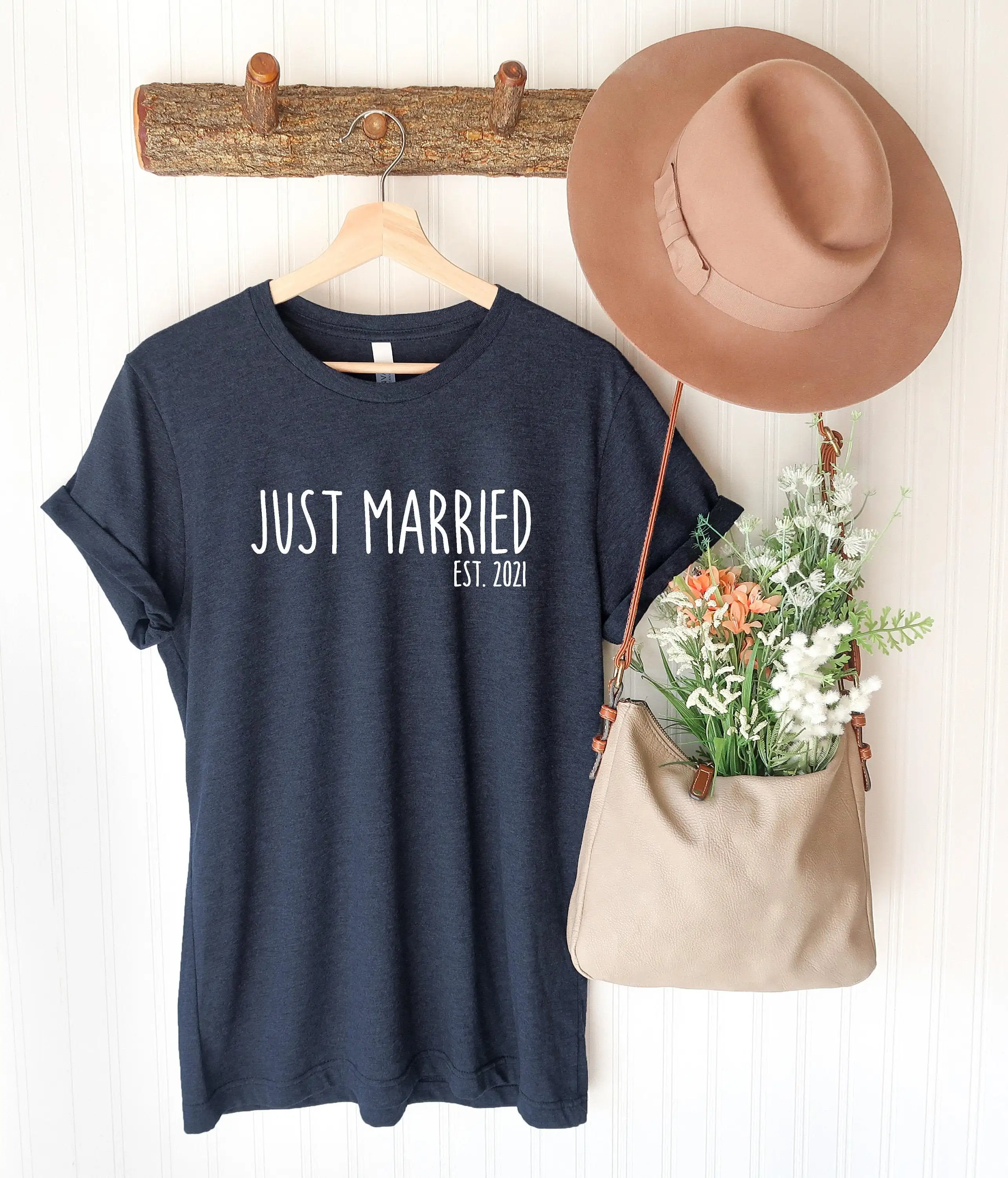 Just Married Est 2021 T Shirt Newlywed Honeymoon Matching Wedding Bride