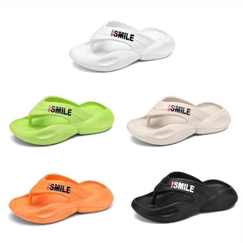 Summer  Men Flip Flops Outdoor Indoor Slippers Thick Soft Soled Men Sandals Non-slip Bathroom Shoes Men Slippers   Beach Slides