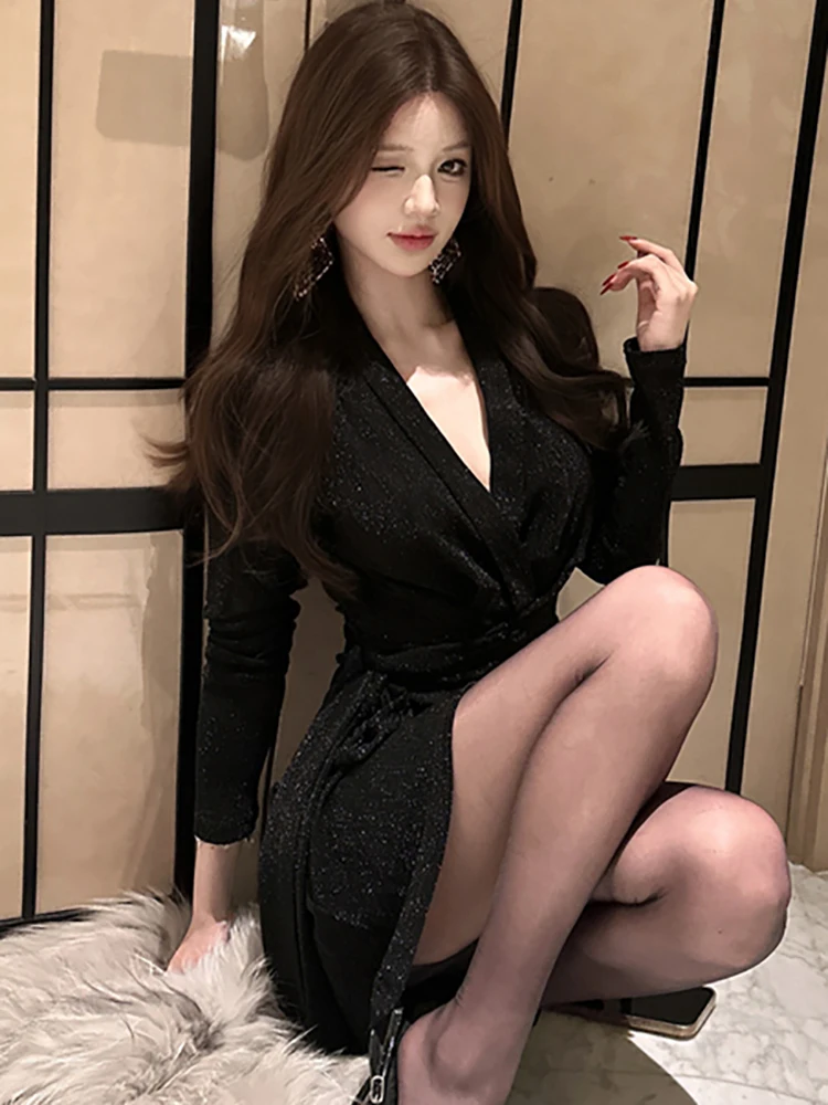 가을 겨울 블랙 브라이트 실크 브이넥 미니 드레스 여성 긴 소매 밴디지 바디콘 드레스 2025 한국 빈티지 헤프번 프로무 드레스