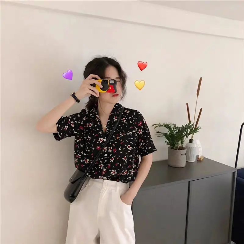 Vintage Floral Shirt Tops Summer New Short Sleeve V Neck Loose Printing Chiffon Blouse Trend Fashion Korean Women Clothing