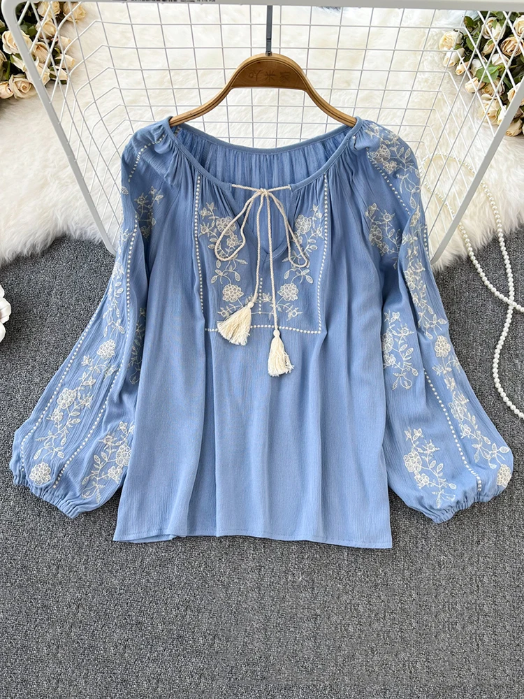 EWQ Fashion Loose Women\'s Blouse Embroidered Design Lace-up Collar Lantern Sleeves Pullover Tops 2024 New Clothing 27C237