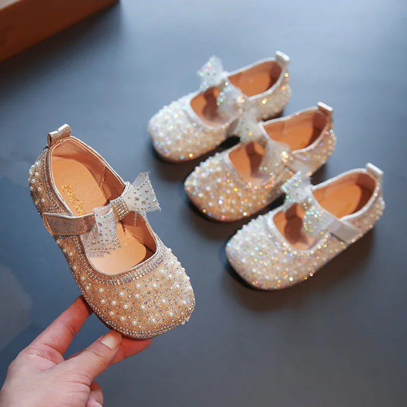 Chaussures en cuir avec biscuits et perles pour petites filles, sandales pour enfants, nœud mignon, princesse, fête, danse, mariage, mode, automne, nouveau, 2023