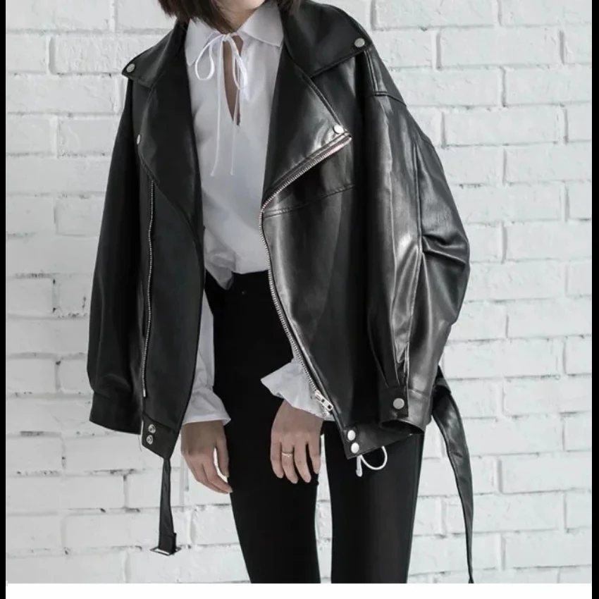 

Женская осенняя свободная куртка-косуха оверсайз в корейском стиле с отложным воротником, молнией и поясом из искусственной кожи