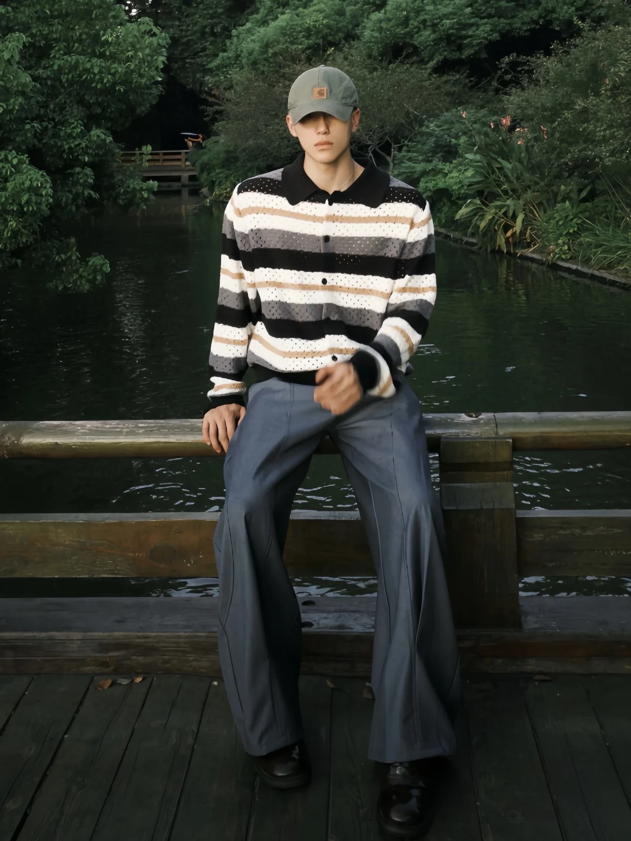 

Американский Sle Color Blo полосатый полый вязаный кардиган мужской свободный повседневный свитер с воротником Jaet осенний новый Sle