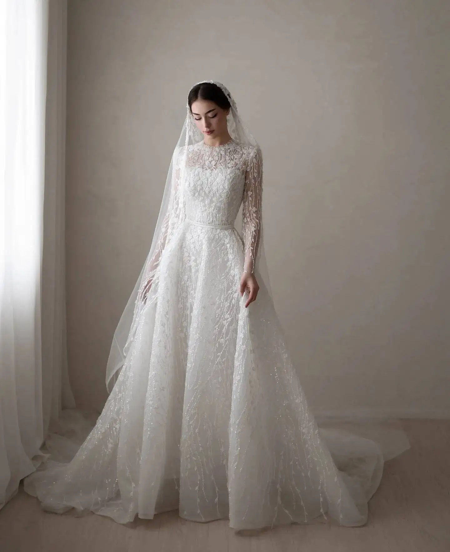 

Gorgeous Wedding Dresses Round Neck Long Sleeve Sequins Lace A Line Sweep Train Bridal Gowns Customized Vestidos De Novia