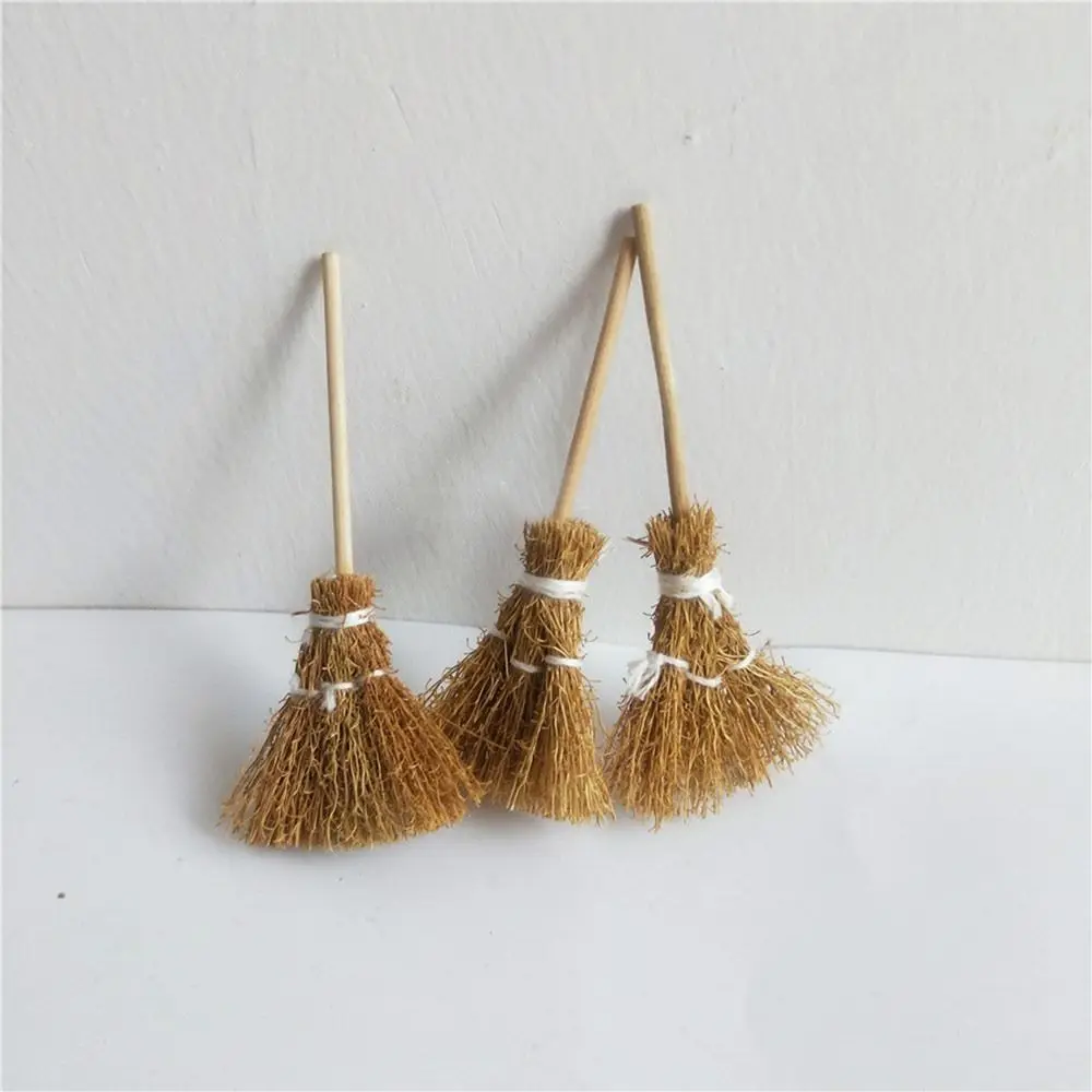 5pcs/Bag New Scene Mini Broom Witch Tool Kitchen Garden Dollhouse Accessories Ornaments Witch Straw Brooms Party Decoration