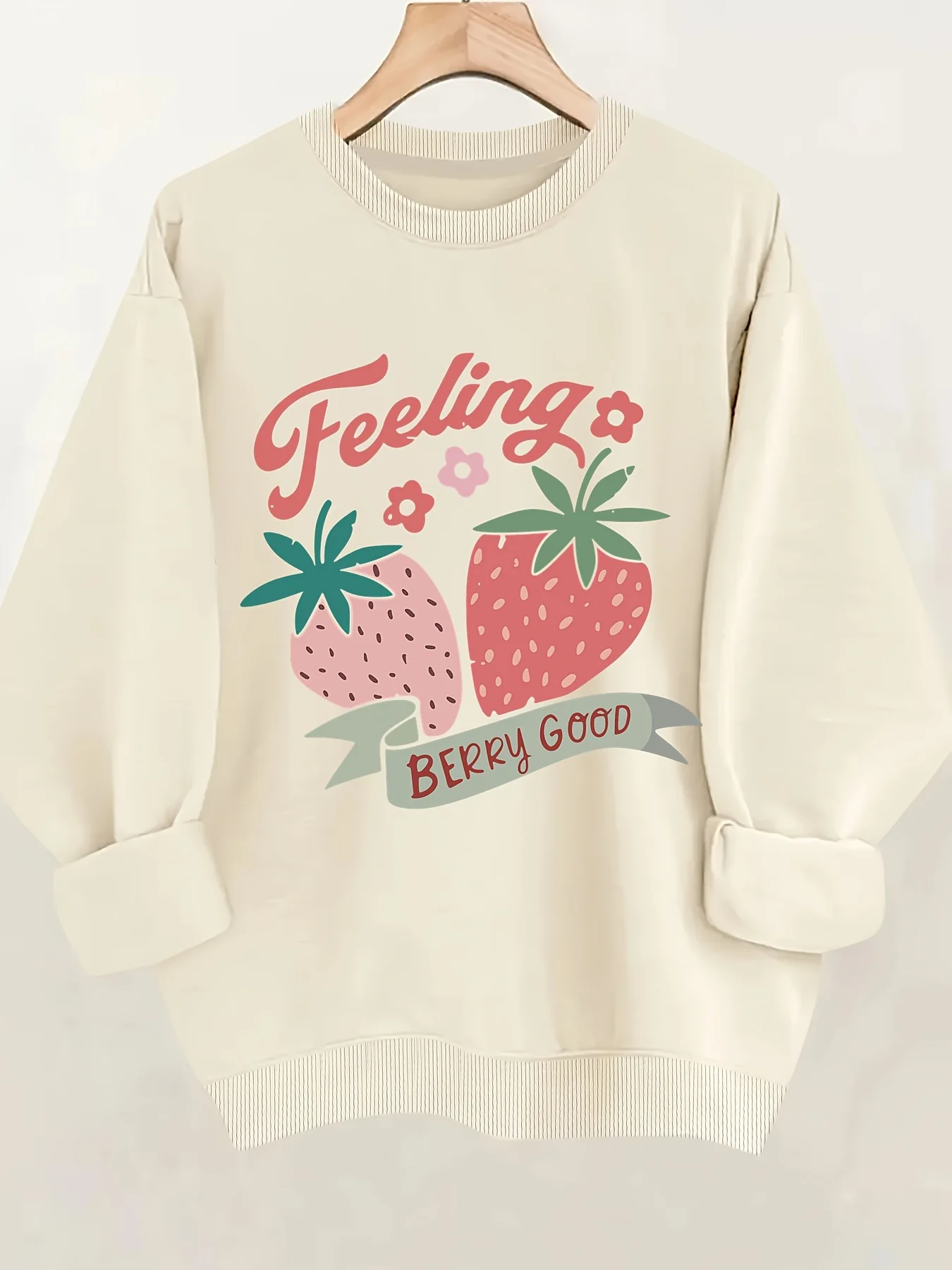 Large Size Strawberry Print Sweatshirt, Long Sleeve Casual Round-Neck Sweatshirt