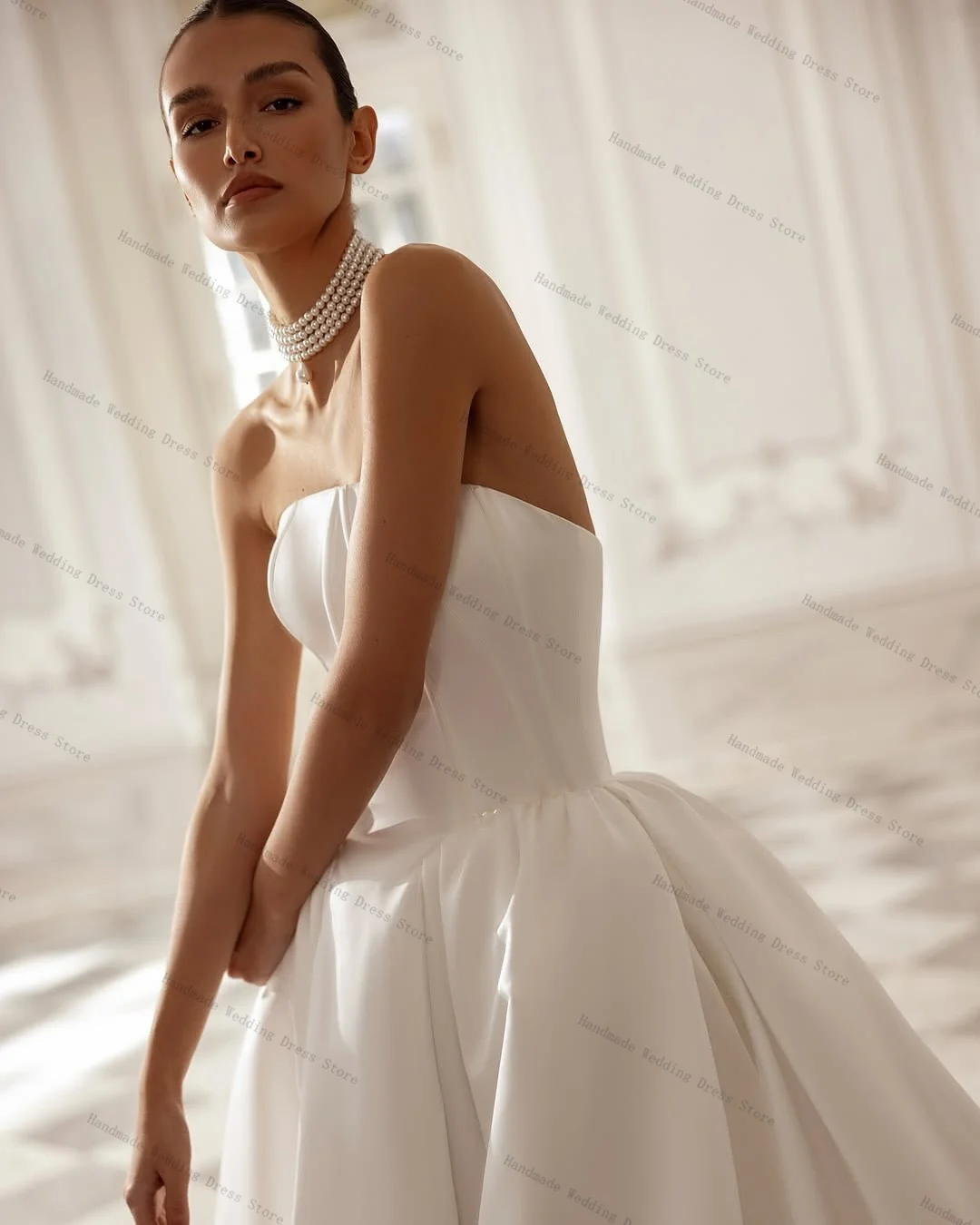 Robe de mariée ligne A blanche pour femmes, Sexy, sans manches, dos nu, en Satin, avec traîne de balayage, Robe de soirée de jardin Boho, personnalisée