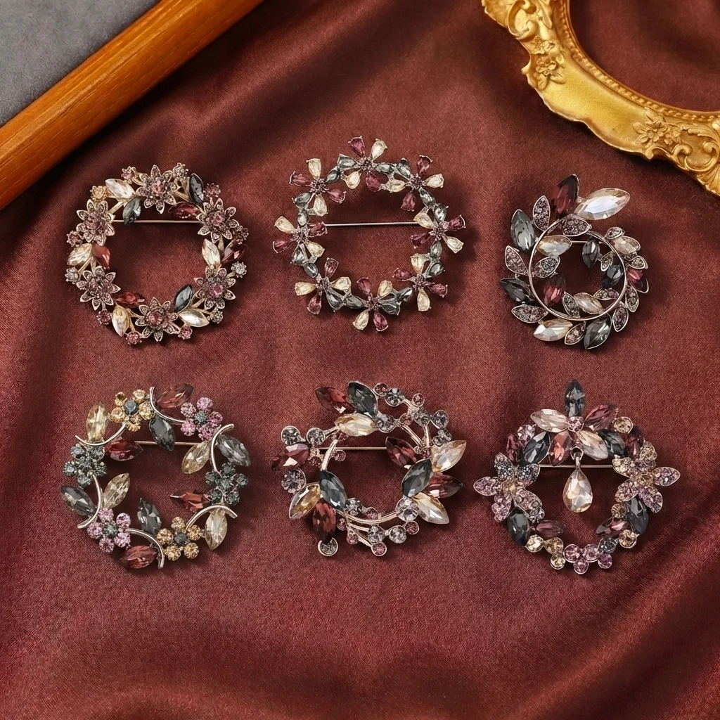 

Classic Rhinestone Wreath Brooches for Women Unisex Fashion Plant Flower Pins Office Party Friend New Gifts Jewelry Accessories