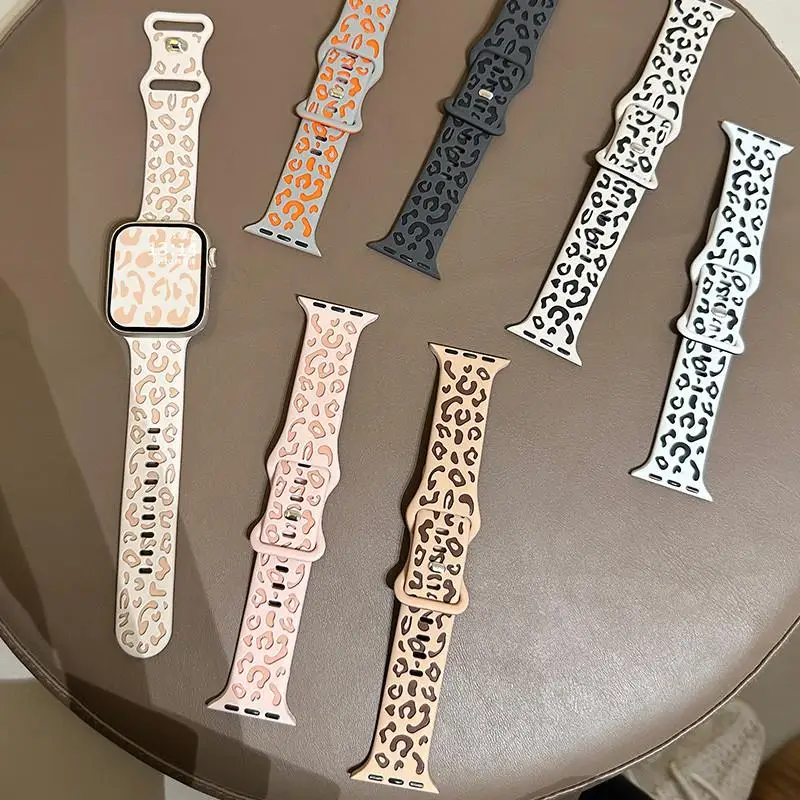 Graviertes Armband für Apple Watch Bänder 40mm 44mm 41mm 45mm 42mm 38mm Silikonarmband iWatch Serie 11 10 9 8 7 6 SE Ultra Band