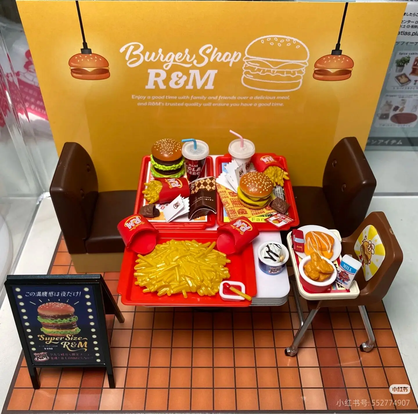 Genuino en Stock Re-Ment Chocolate World hamburguesa modelo sala de postres escena en miniatura caja ciega decoración regalos para niñas